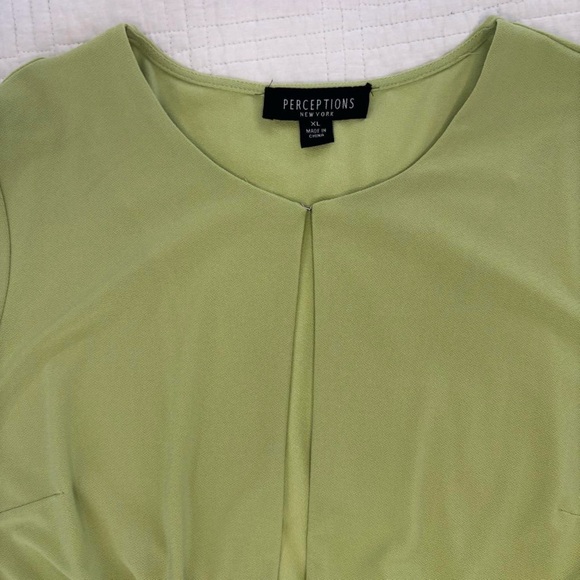 Perceptions New York Lime Green Bell Sleeve Cropped Shrug - Picture 3 of 3